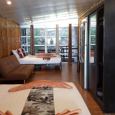 Zone6 Coworking Beach Apartment Old 2W Beach Hostel, Koh Samui ボプート エクステリア 写真