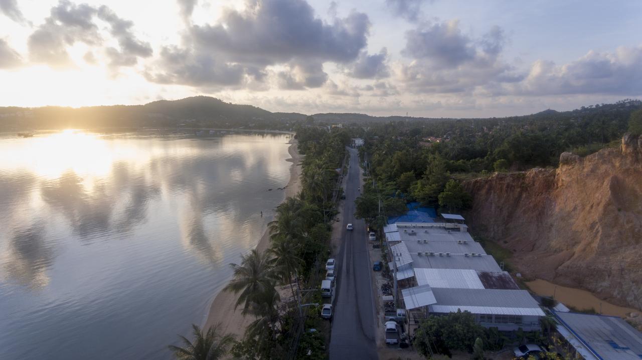 Zone6 Coworking Beach Apartment Old 2W Beach Hostel, Koh Samui ボプート エクステリア 写真