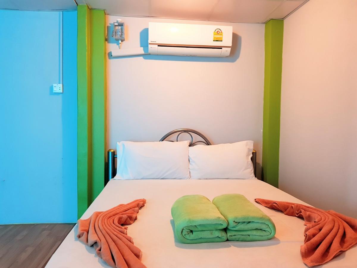 Zone6 Coworking Beach Apartment Old 2W Beach Hostel, Koh Samui ボプート エクステリア 写真