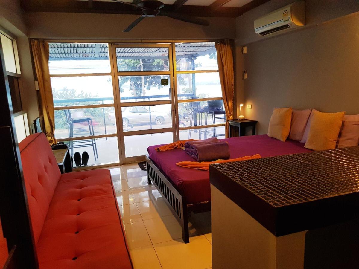 Zone6 Coworking Beach Apartment Old 2W Beach Hostel, Koh Samui ボプート エクステリア 写真