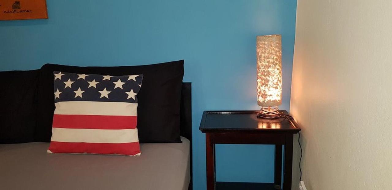 Zone6 Coworking Beach Apartment Old 2W Beach Hostel, Koh Samui ボプート エクステリア 写真