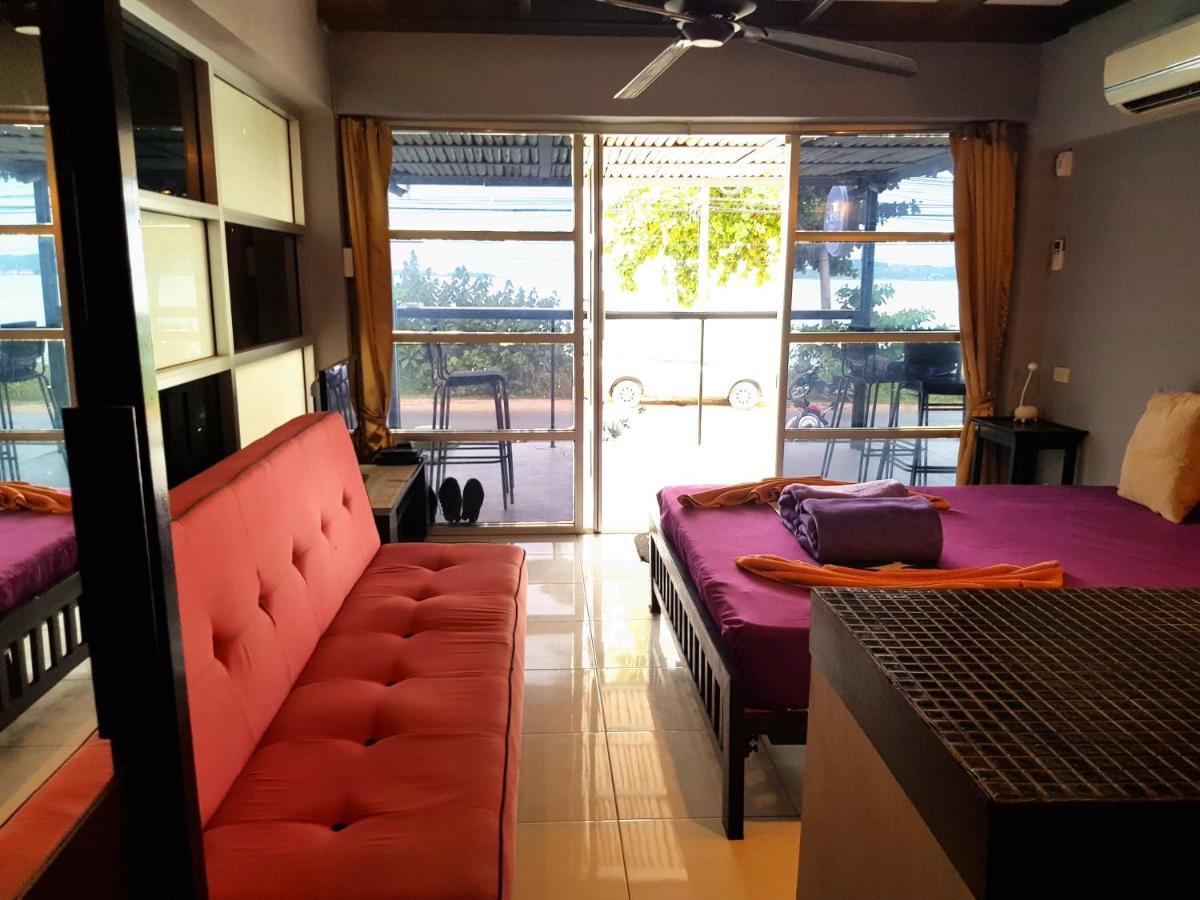 Zone6 Coworking Beach Apartment Old 2W Beach Hostel, Koh Samui ボプート エクステリア 写真